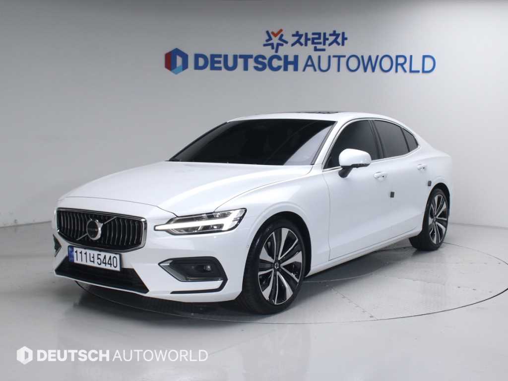 Volvo S60 2024 Blanco - Importación desde Corea - HF Imports Iquique - Foto 1