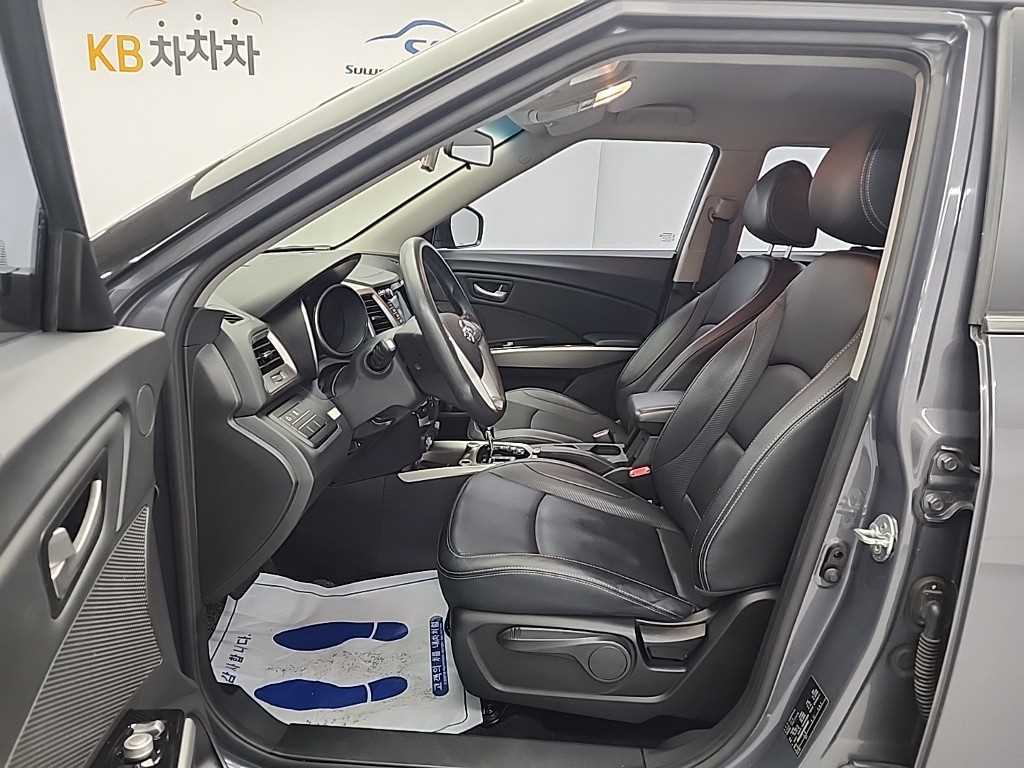 Ssangyong Tivoli - Vista 11