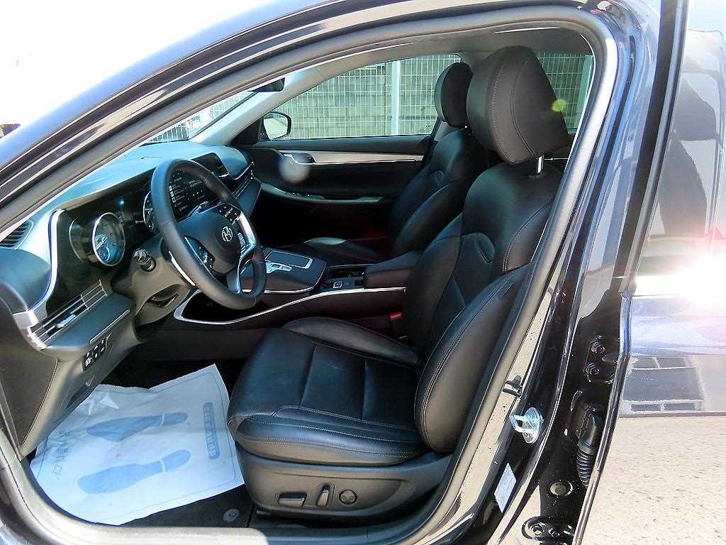 HYUNDAI Grandeur - Vista 5