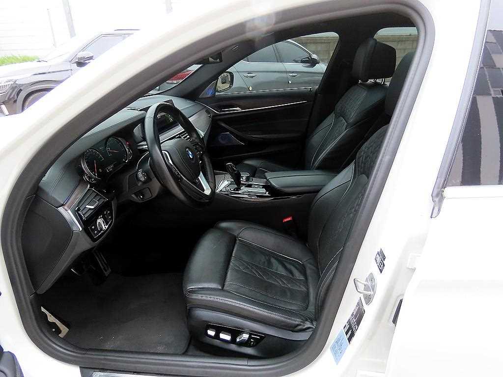 BMW 5 Series - Vista 5