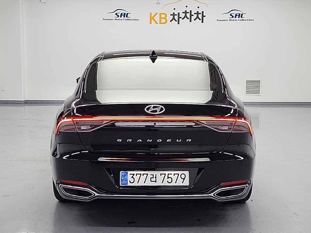 HYUNDAI Grandeur - Vista 3