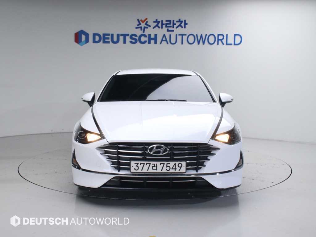 HYUNDAI Sonata - Vista 3