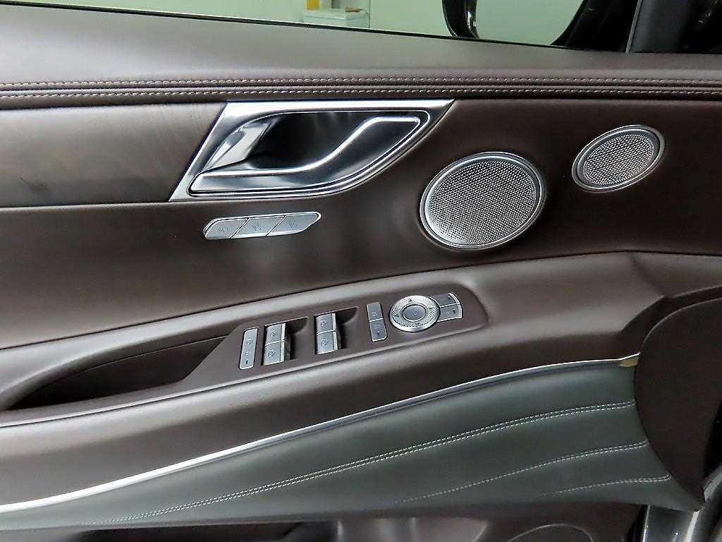 Genesis GV80 - Vista 11