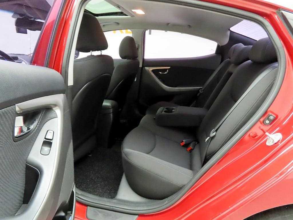 HYUNDAI Avante 2012 Rojo - Importación desde Corea - HF Imports Iquique - Foto 13