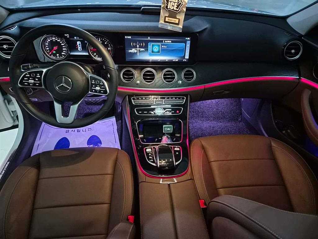 Mercedes Benz E class - Vista 10