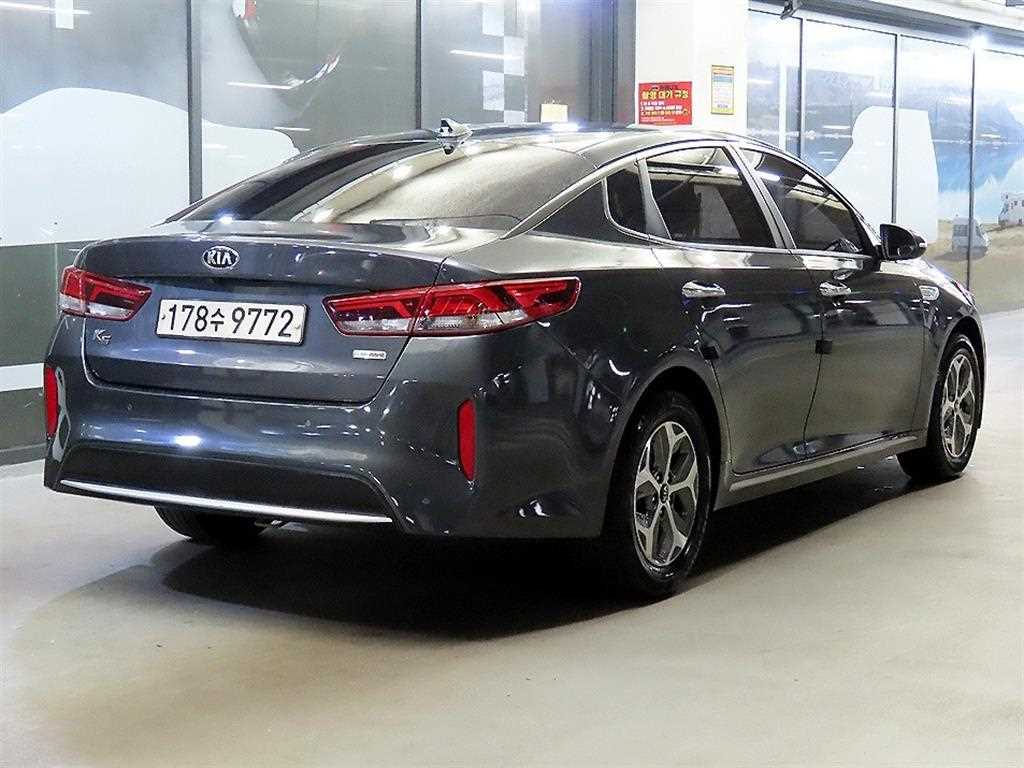 KIA K5 - Vista 4