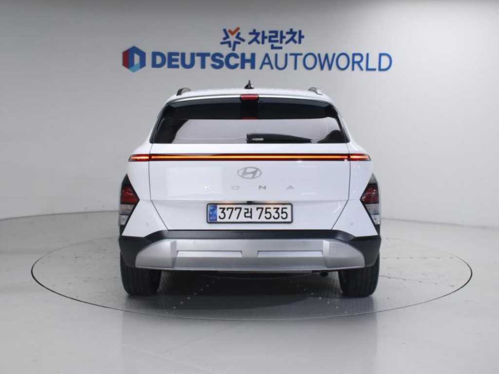 HYUNDAI Kona - Vista 4