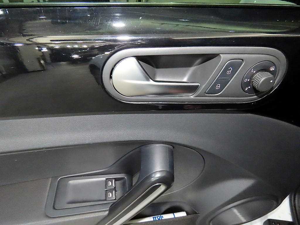 Volkswagen Beetle 2015 Blanco - Importación desde Corea - HF Imports Iquique - Foto 13