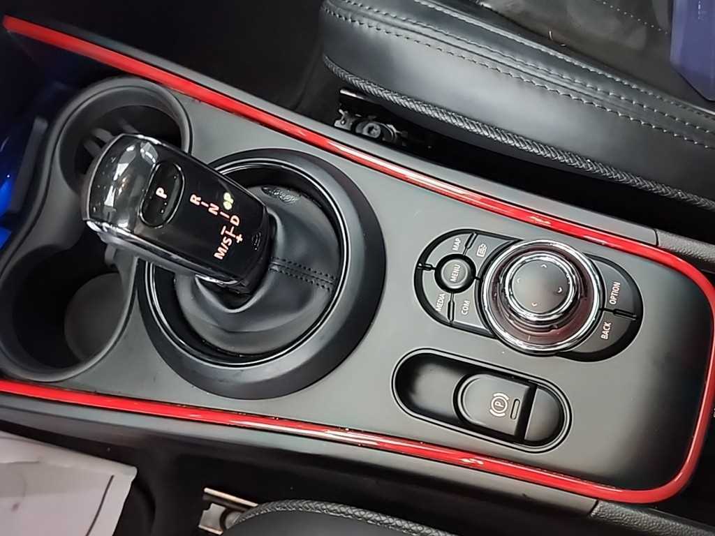 Mini Countryman - Vista 8