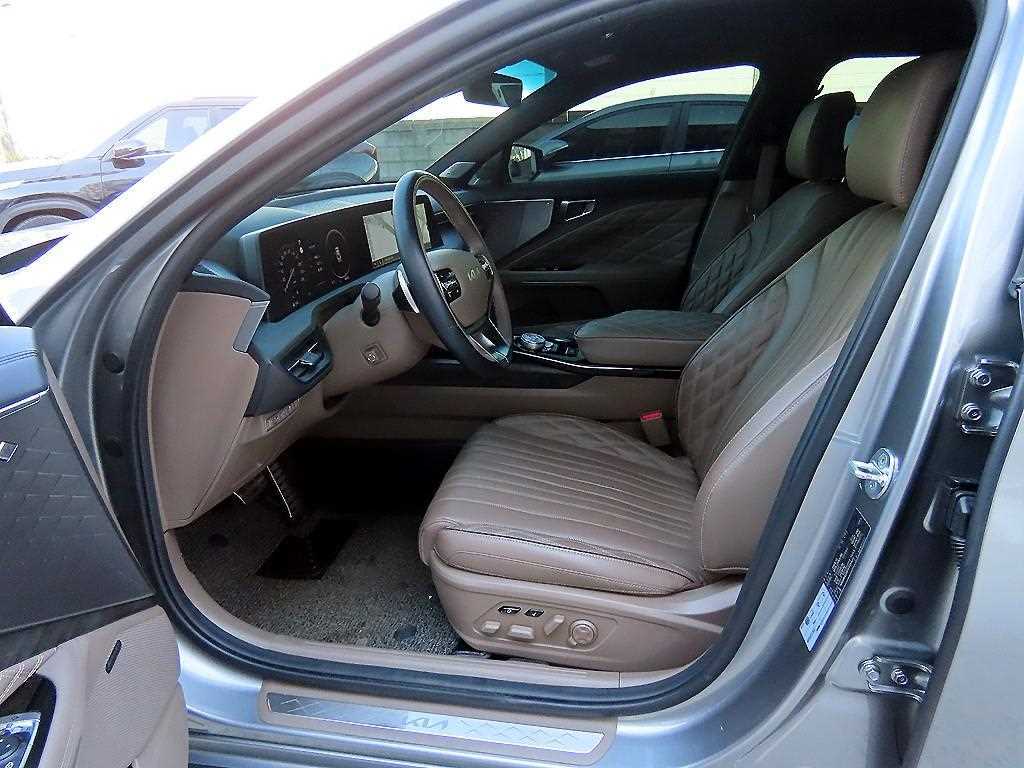 KIA K8 - Vista 5