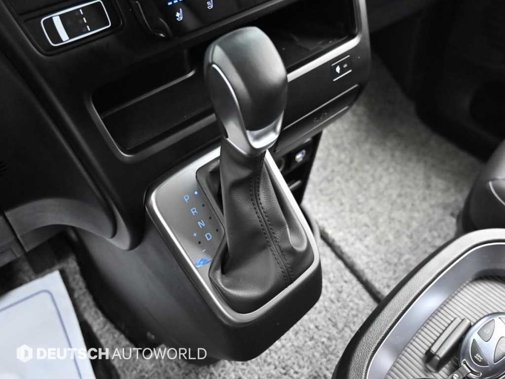 HYUNDAI Staria - Vista 9