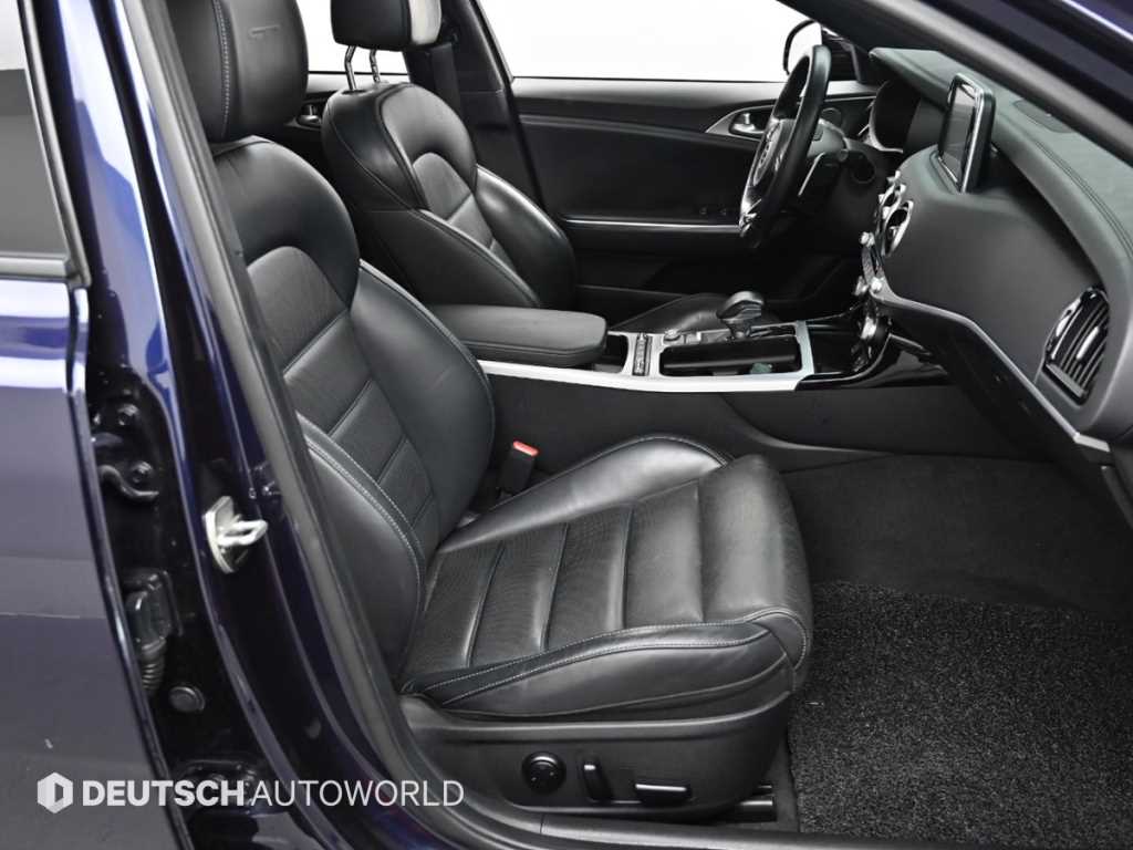 KIA Stinger - Vista 10