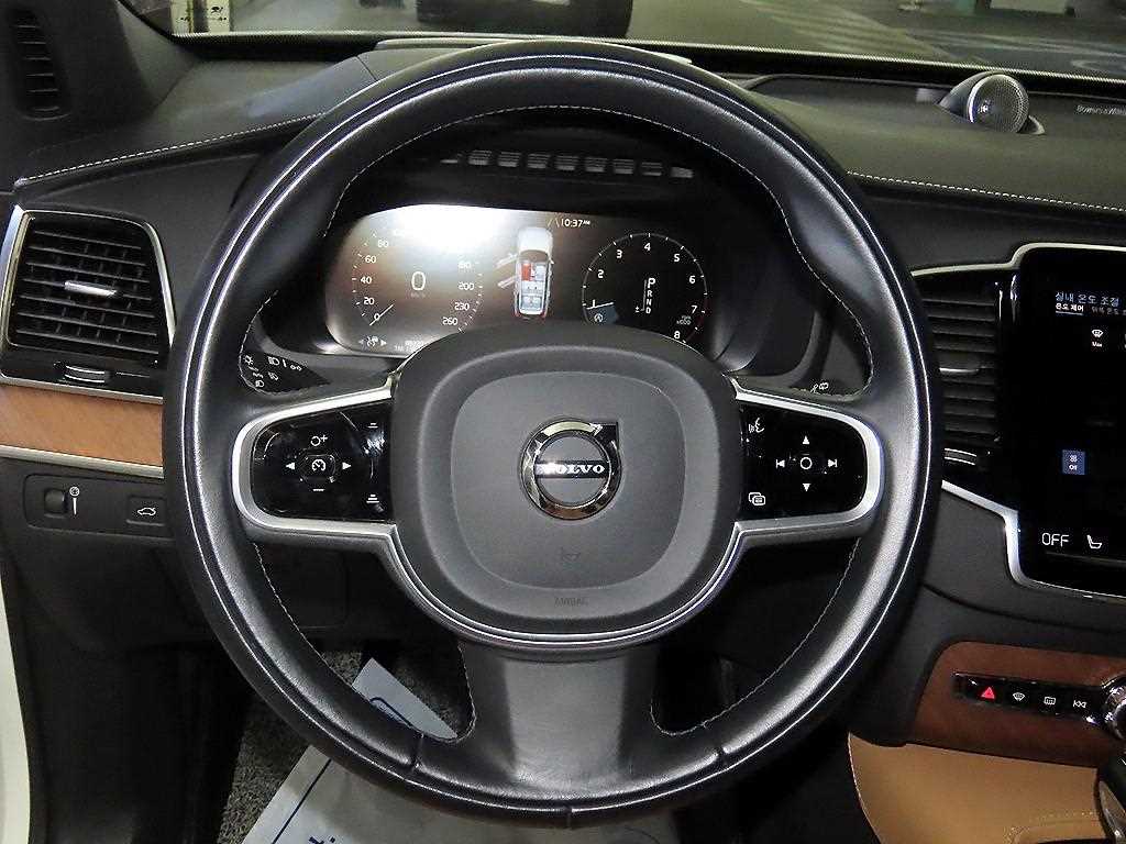 Volvo XC90 - Vista 8