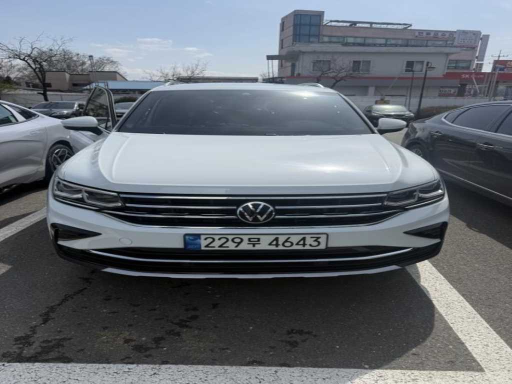 Volkswagen Tiguan 2022 Blanco - Importación desde Corea - HF Imports Iquique - Foto 1