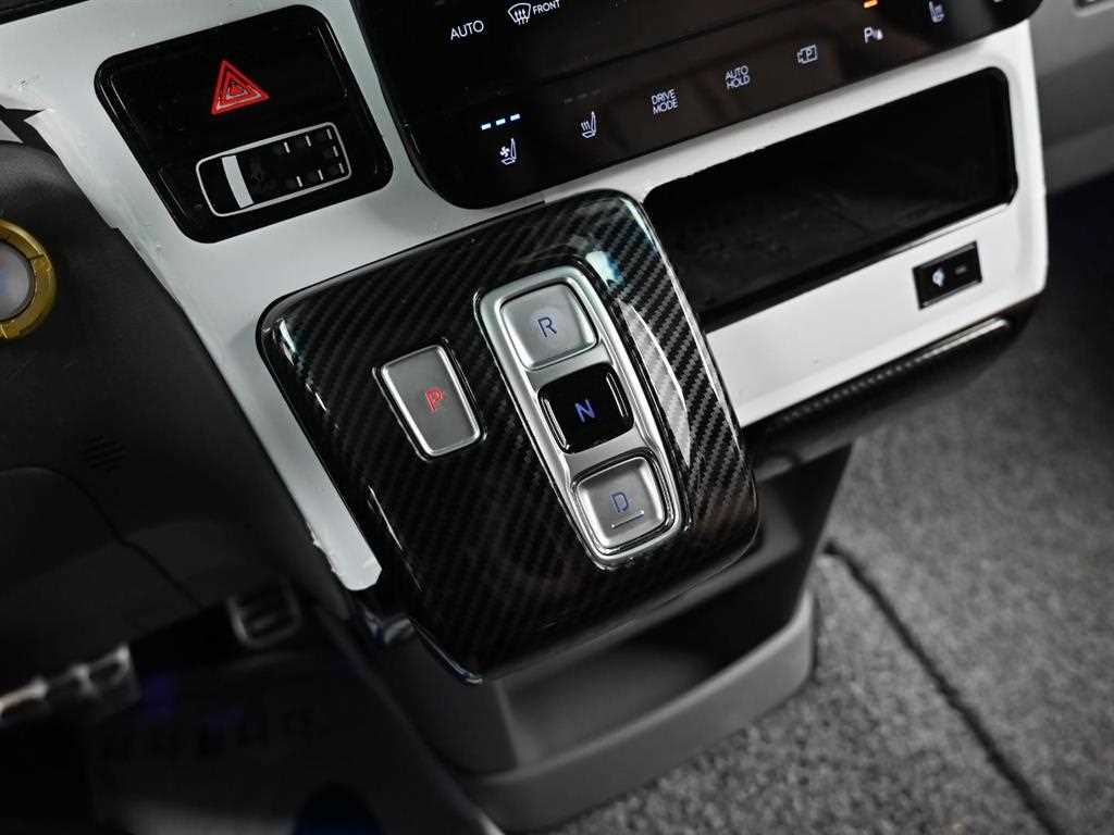 HYUNDAI Staria - Vista 9