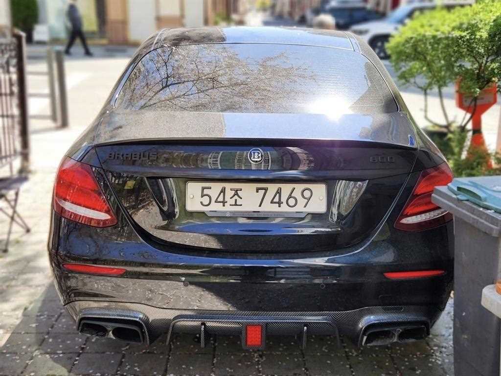 Mercedes Benz E class - Vista 2