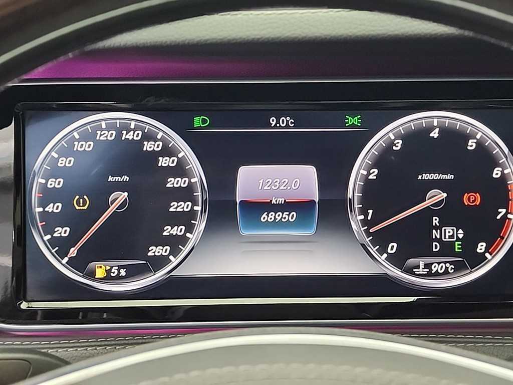 Mercedes Benz S Class - Vista 6