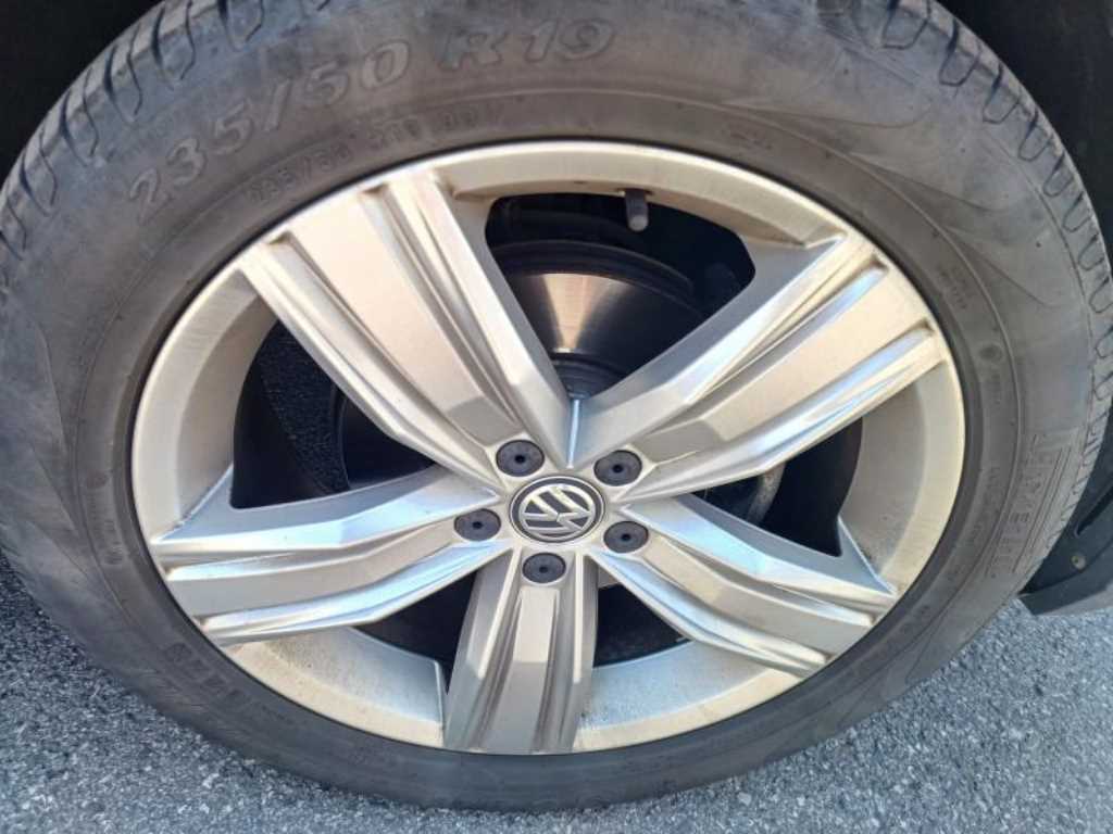 Volkswagen Tiguan 2020 Gris - Importación desde Corea - HF Imports Iquique - Foto 14