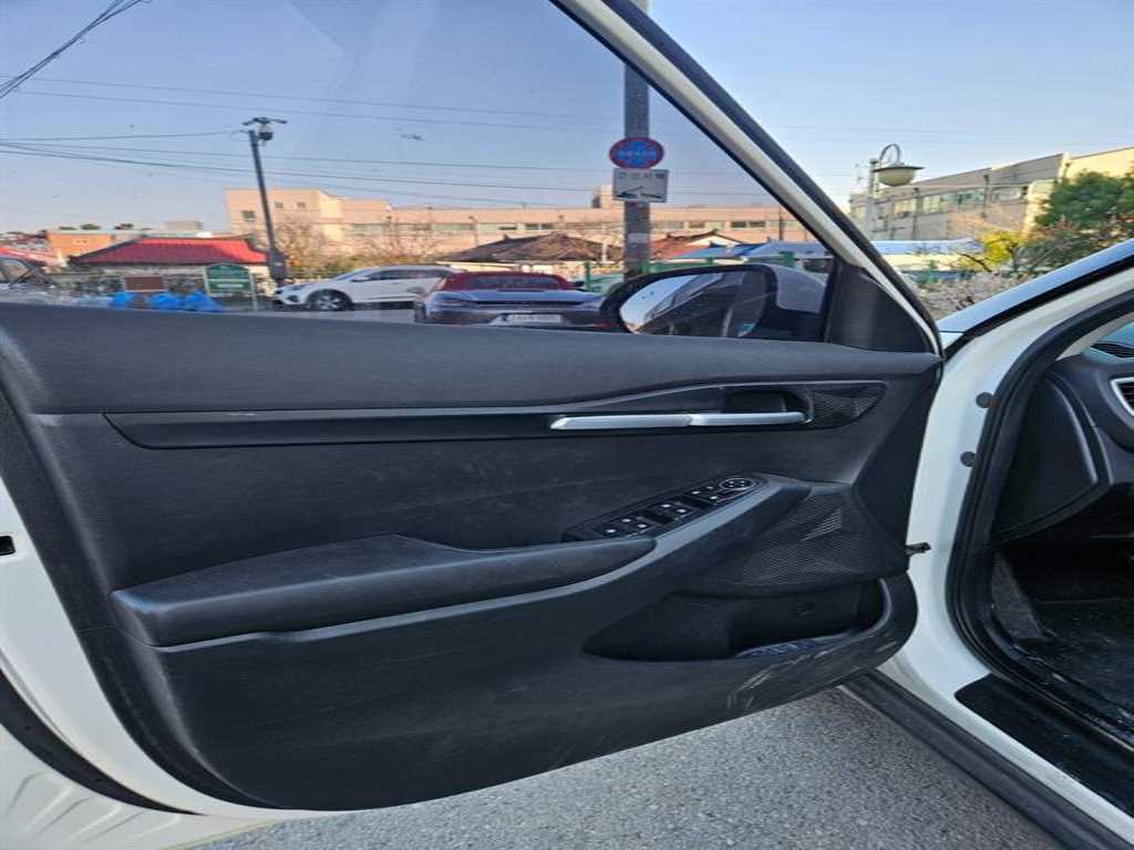 KIA Seltos - Vista 8