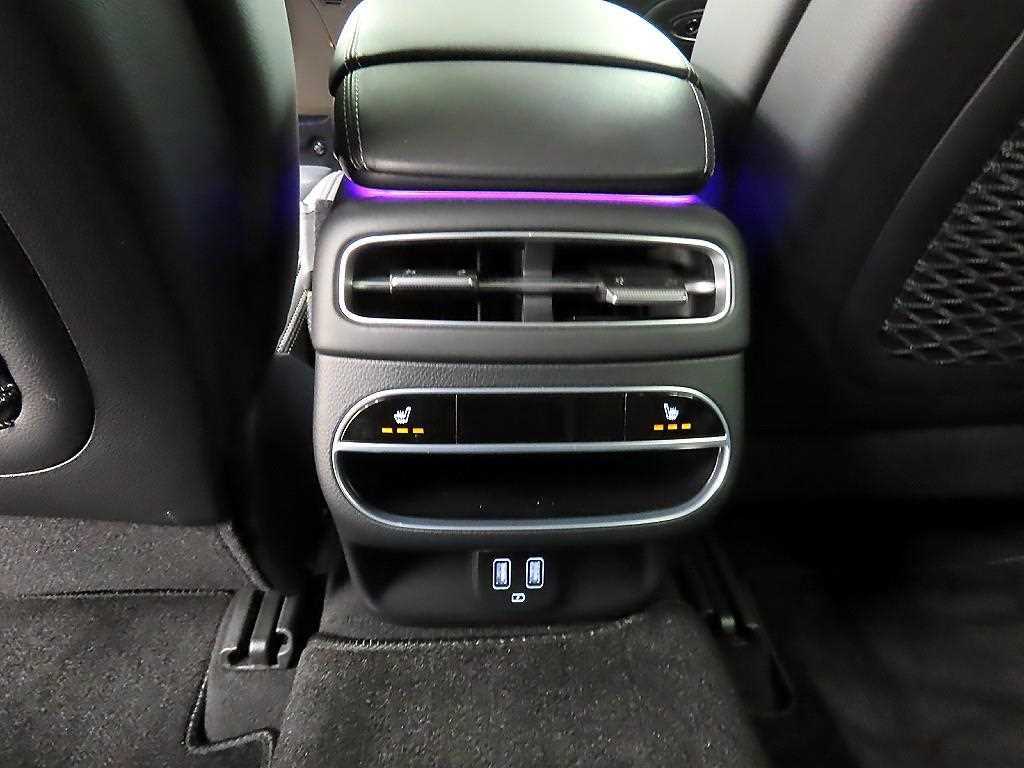 Genesis GV70 - Vista 12