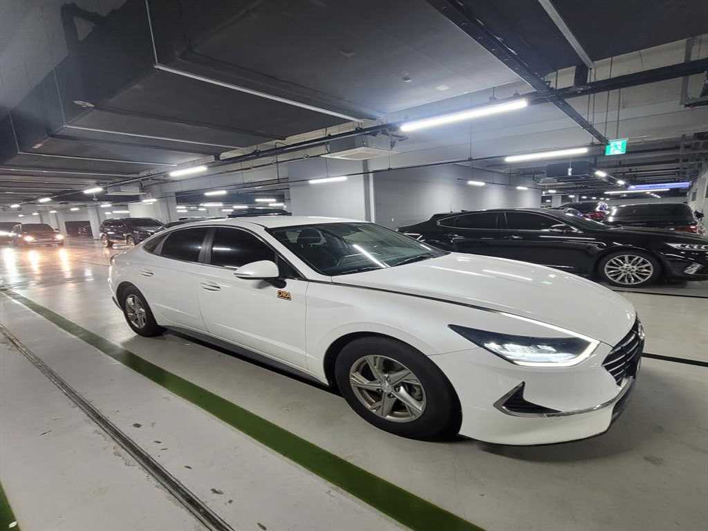 HYUNDAI Sonata - Vista 4