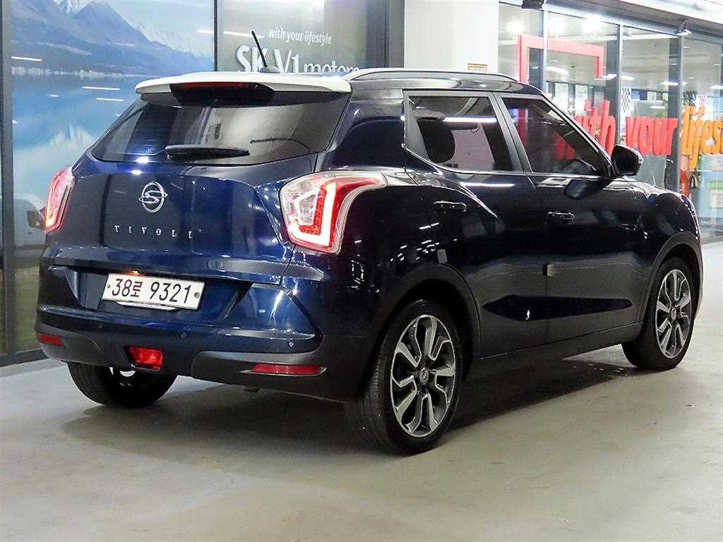 Ssangyong Tivoli - Vista 4
