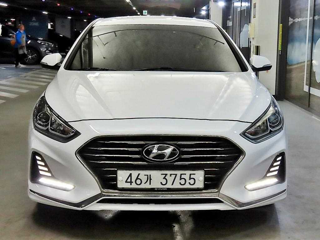 HYUNDAI Sonata - Vista 2