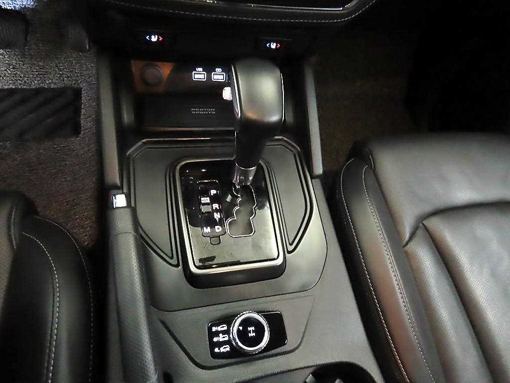 Ssangyong Rexton - Vista 12