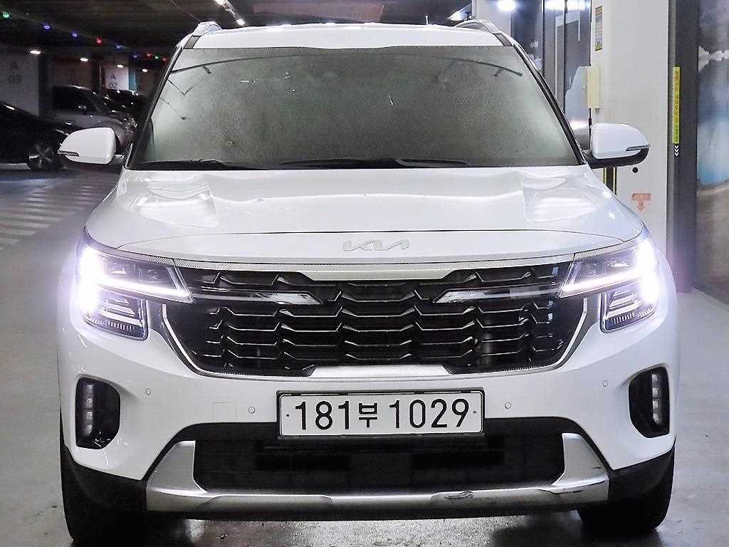 KIA Seltos - Vista 2