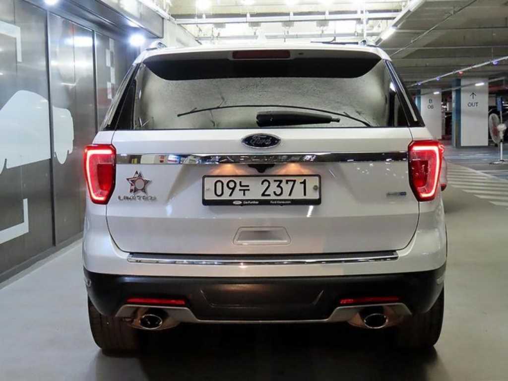 Ford Explorer - Vista 5