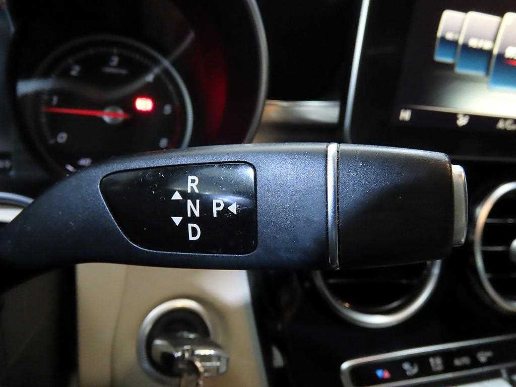 Mercedes Benz C Class - Vista 12