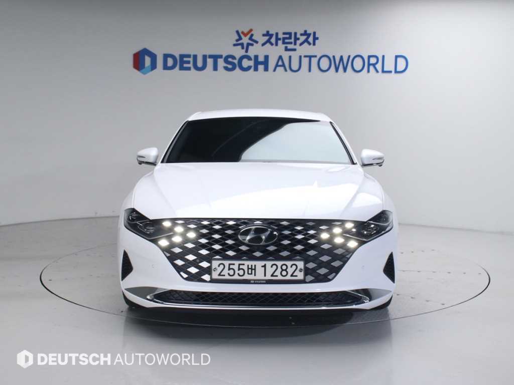 HYUNDAI Grandeur - Vista 3