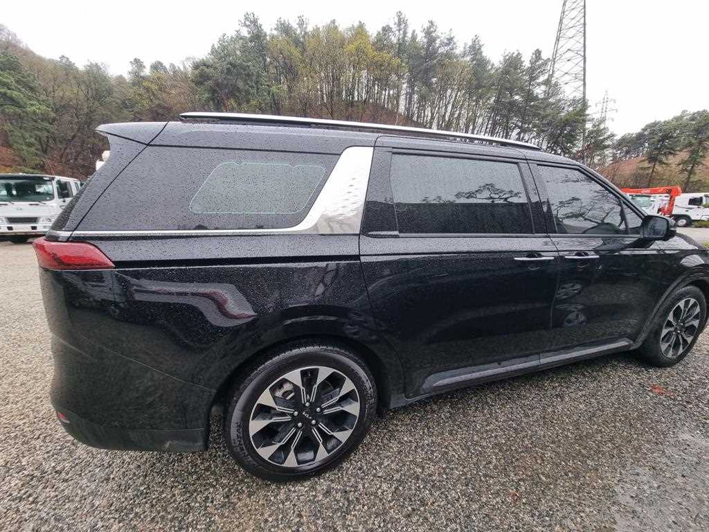 KIA Carnival 2023 Negro - Importación desde Corea - HF Imports Iquique - Foto 1