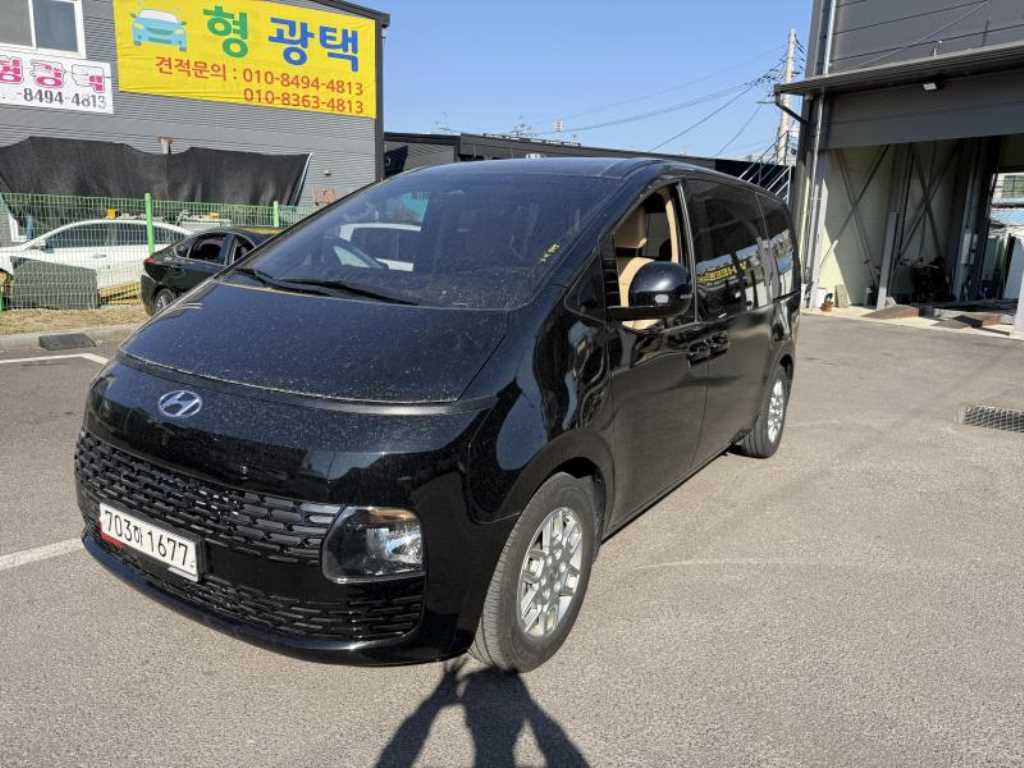 HYUNDAI Staria - Vista 2