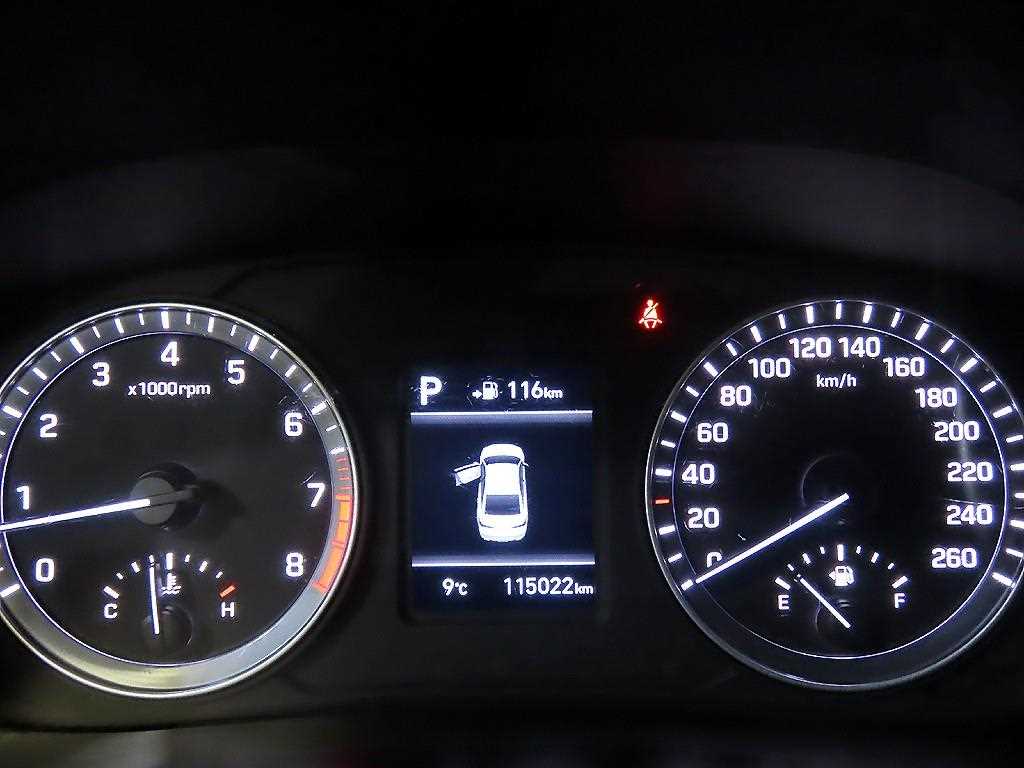 HYUNDAI Sonata - Vista 9