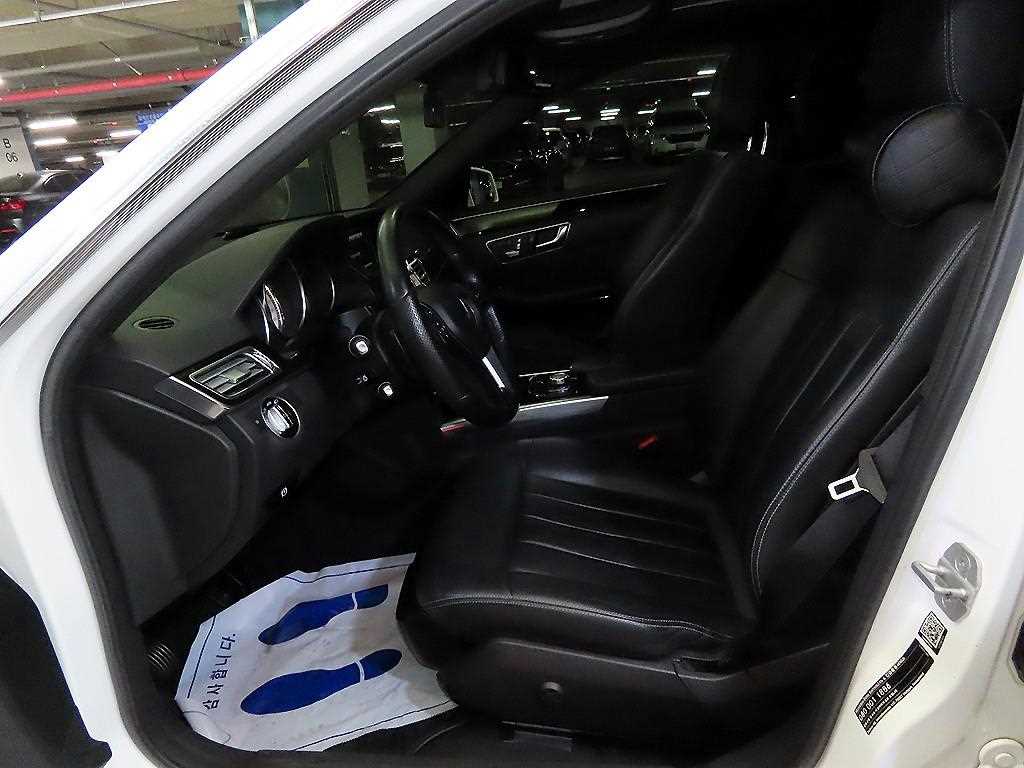 Mercedes Benz E class - Vista 6