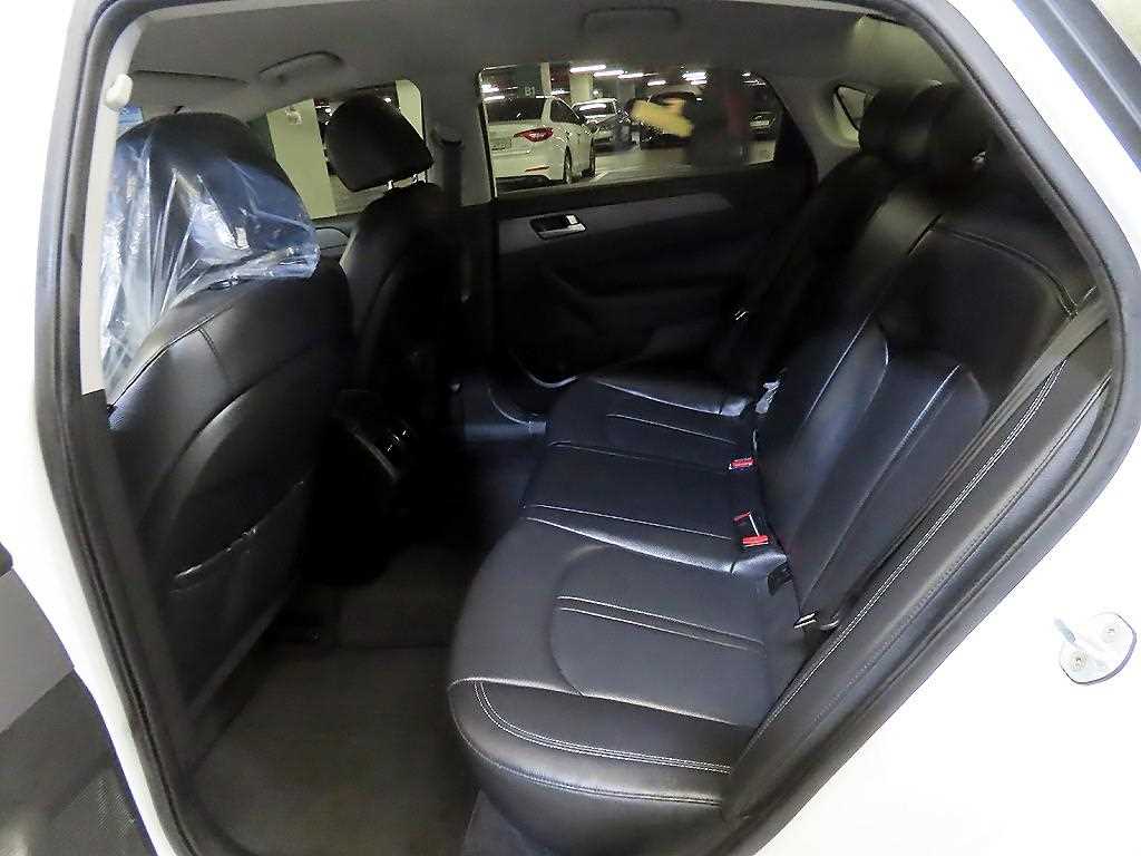 HYUNDAI Sonata - Vista 7