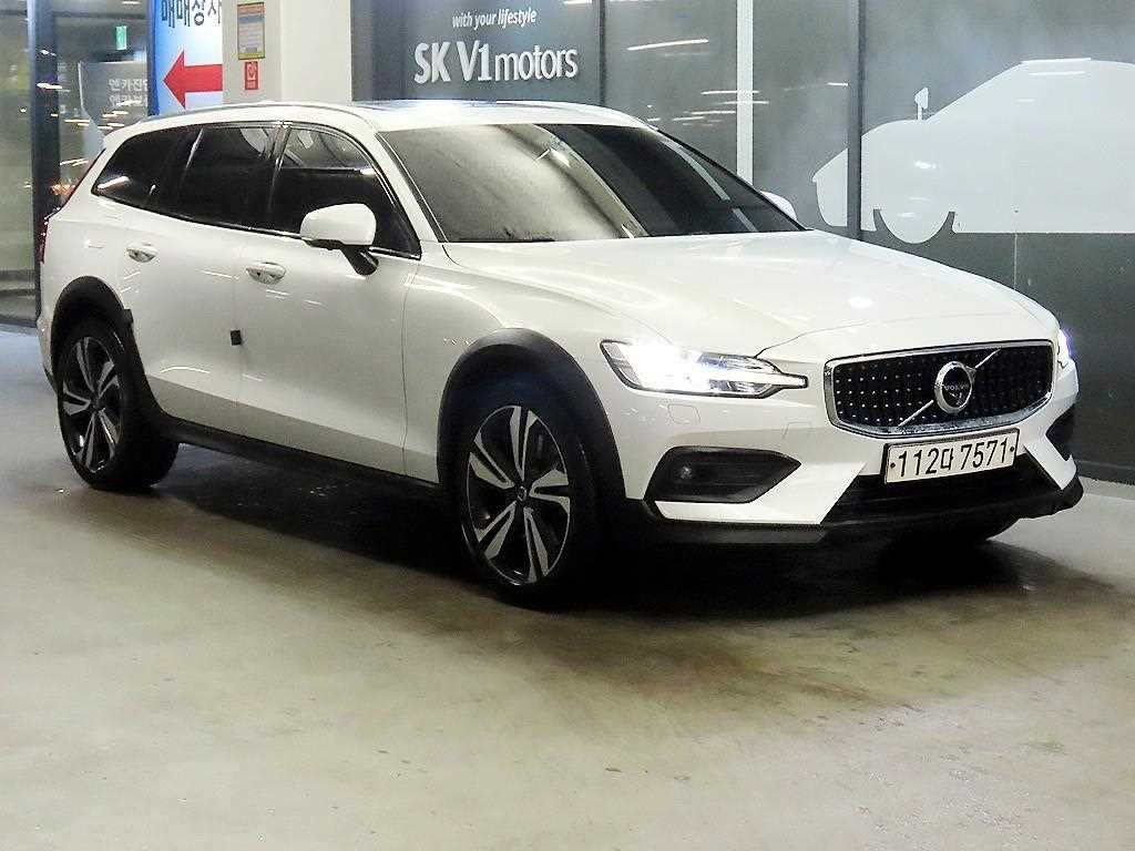 Volvo V60 2020 Blanco - Importación desde Corea - HF Imports Iquique - Foto 1