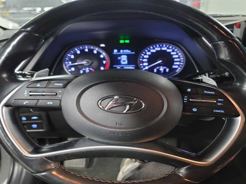 HYUNDAI Sonata - Vista 10