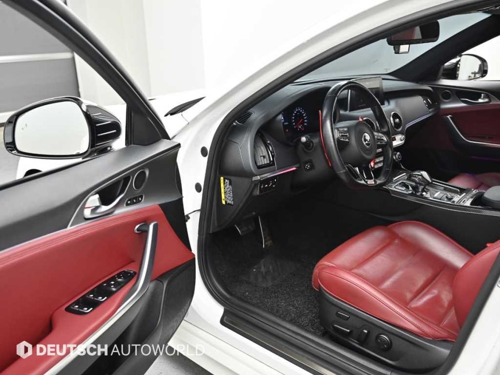 KIA Stinger - Vista 11