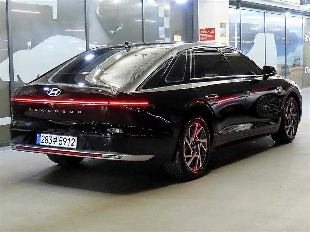 HYUNDAI Grandeur - Vista 4