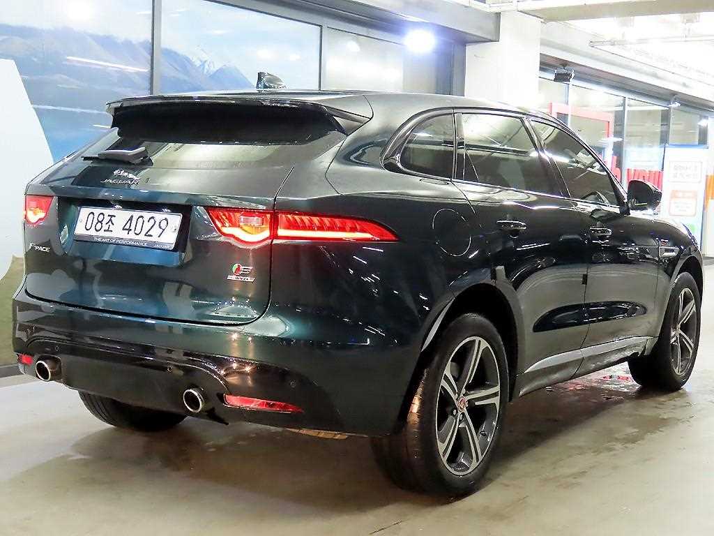 Jaguar F-PACE - Vista 4