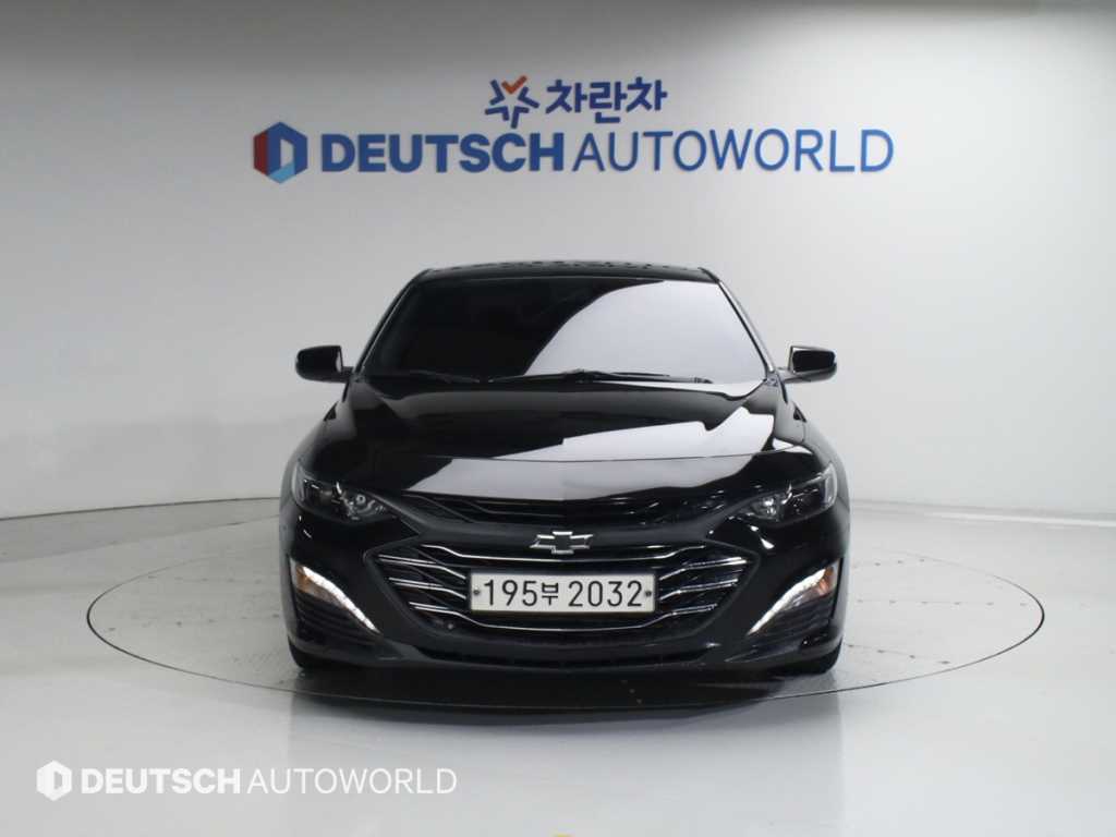 Chevrolet Malibu - Vista 3