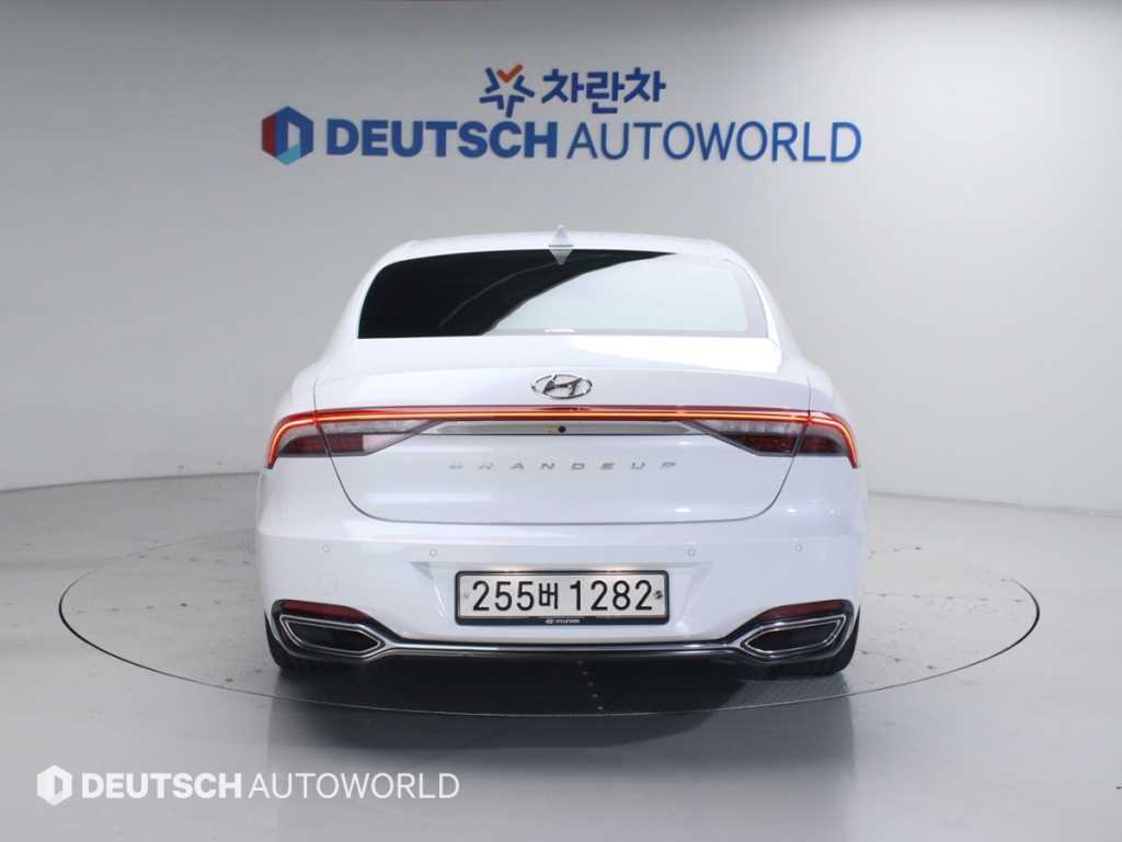 HYUNDAI Grandeur - Vista 4