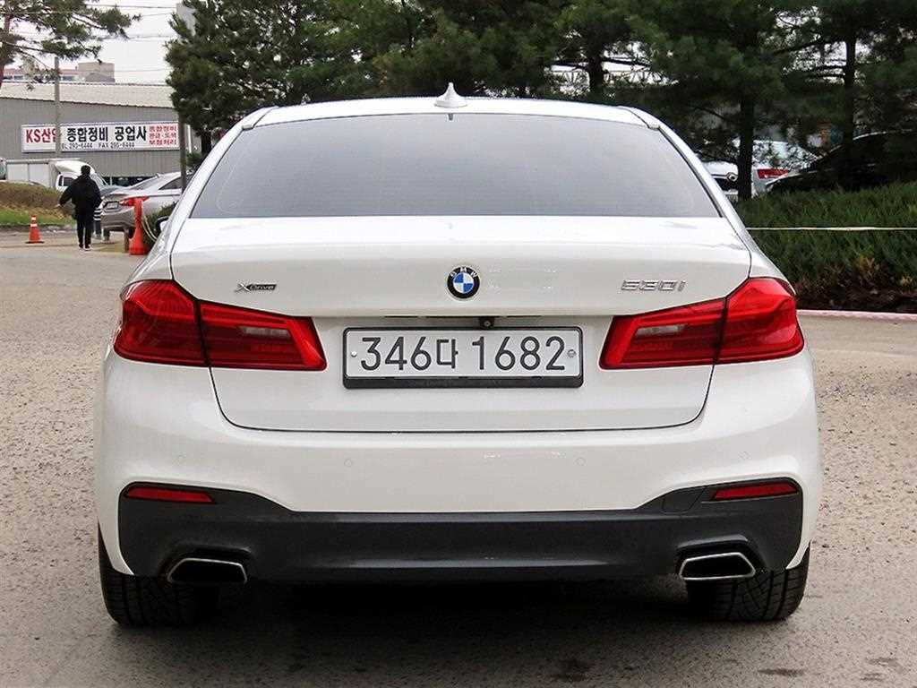 BMW 5 Series - Vista 4