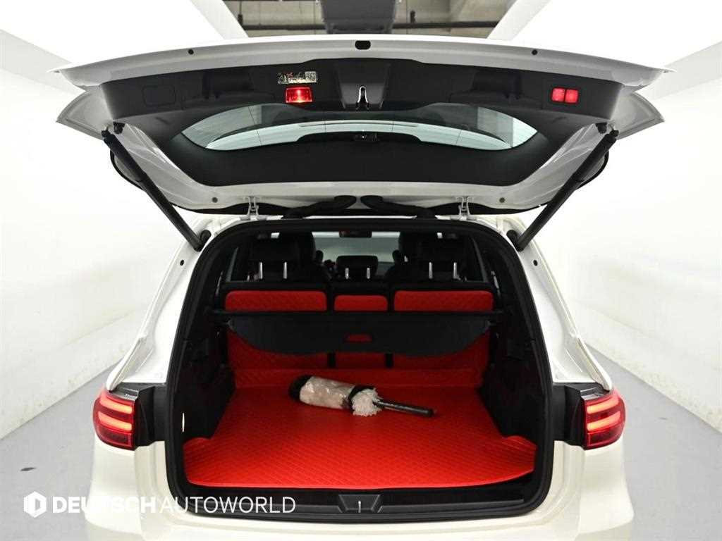 Mercedes Benz GLB Class - Vista 5