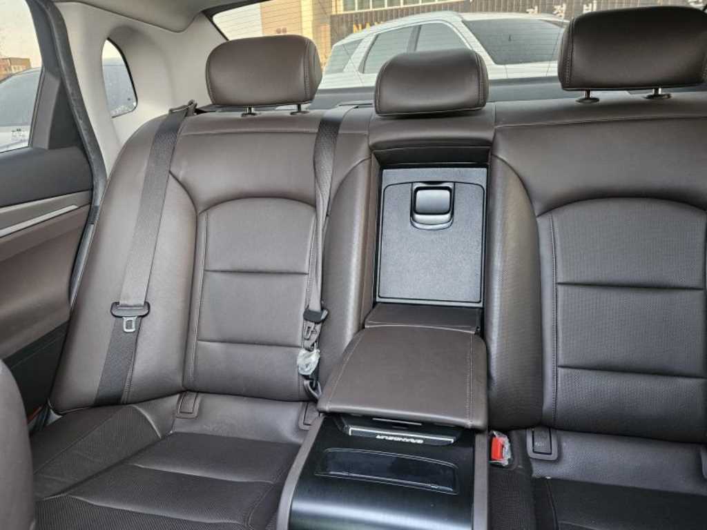 HYUNDAI Grandeur - Vista 11