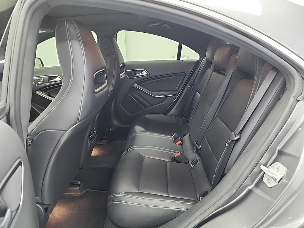 Mercedes Benz CLA Class - Vista 12