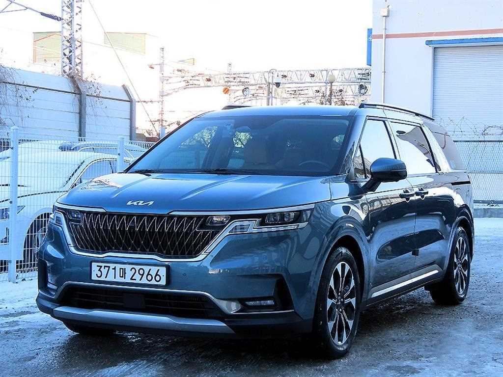 KIA Carnival - Vista 2