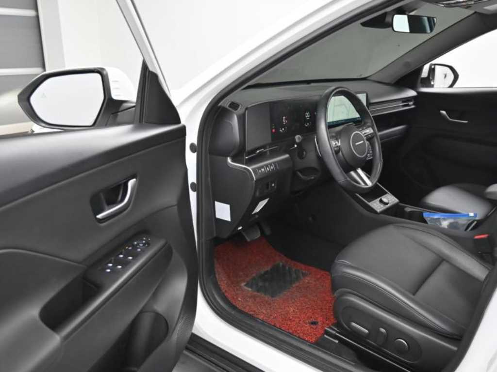 HYUNDAI Kona - Vista 11